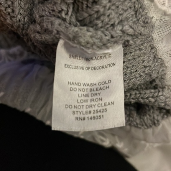 MONTEAU Los Angeles Grey Cable Knit Sweater with Lace Hem Small - Picture 8 of 8